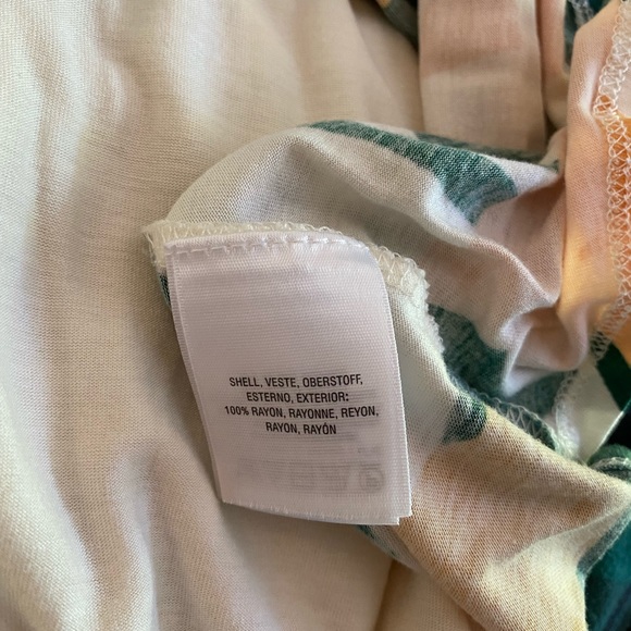 Boho tropical print top - Picture 4 of 5